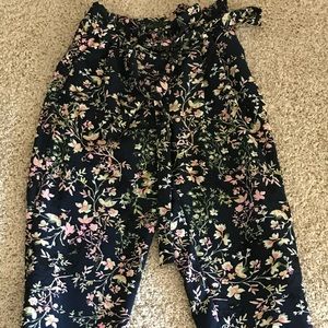 Boutique floral ankle length pants